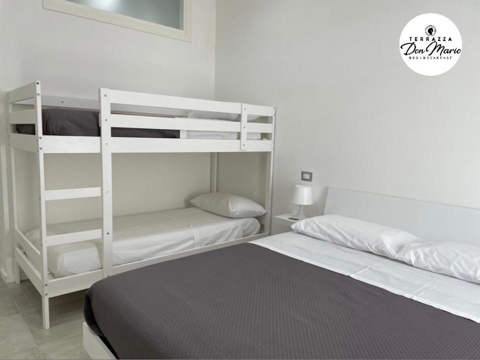 פוזולי Terrazza Don Mario Bed&Breakfast מראה חיצוני תמונה