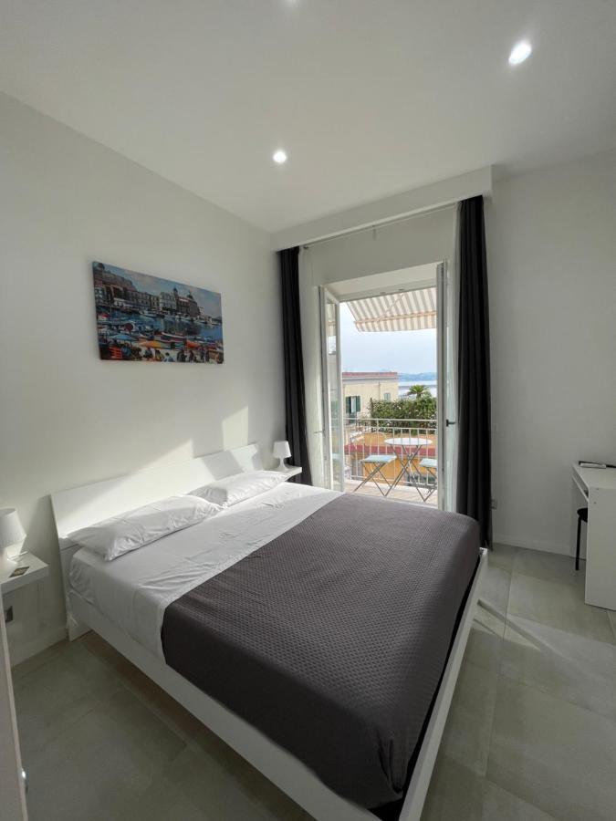 פוזולי Terrazza Don Mario Bed&Breakfast מראה חיצוני תמונה